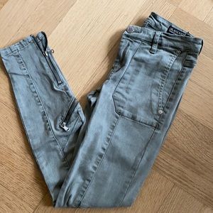 BLANKNYC Reade Crop Jean